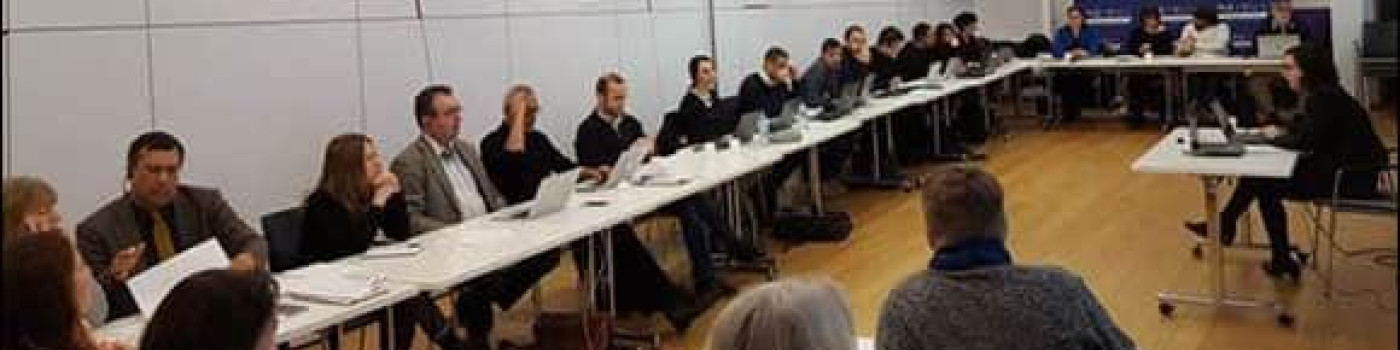 Participants lors de la réunion trimestrielle des partenaires du projet européen VISTA-AR, sur le campus de Paris de NEOMA Business School.